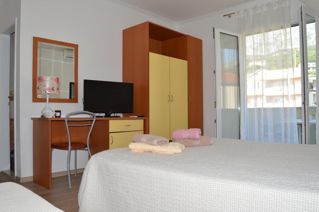 Rooms & Apartments Villa Anka Tučepi Екстериор снимка