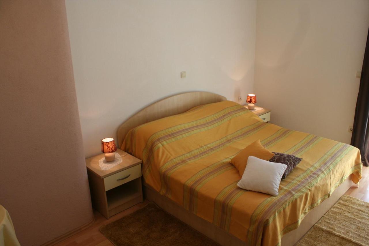 Rooms & Apartments Villa Anka Tučepi Стая снимка