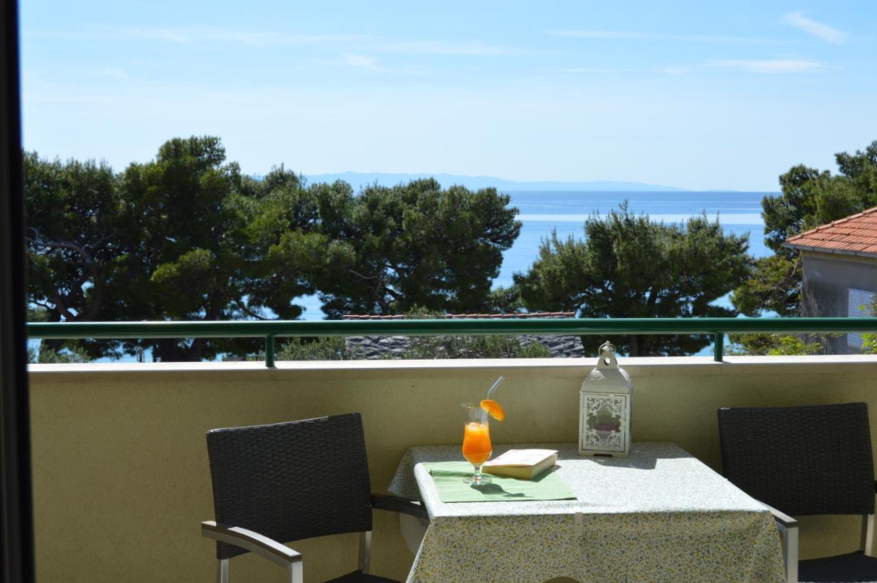 Rooms & Apartments Villa Anka Tučepi Екстериор снимка