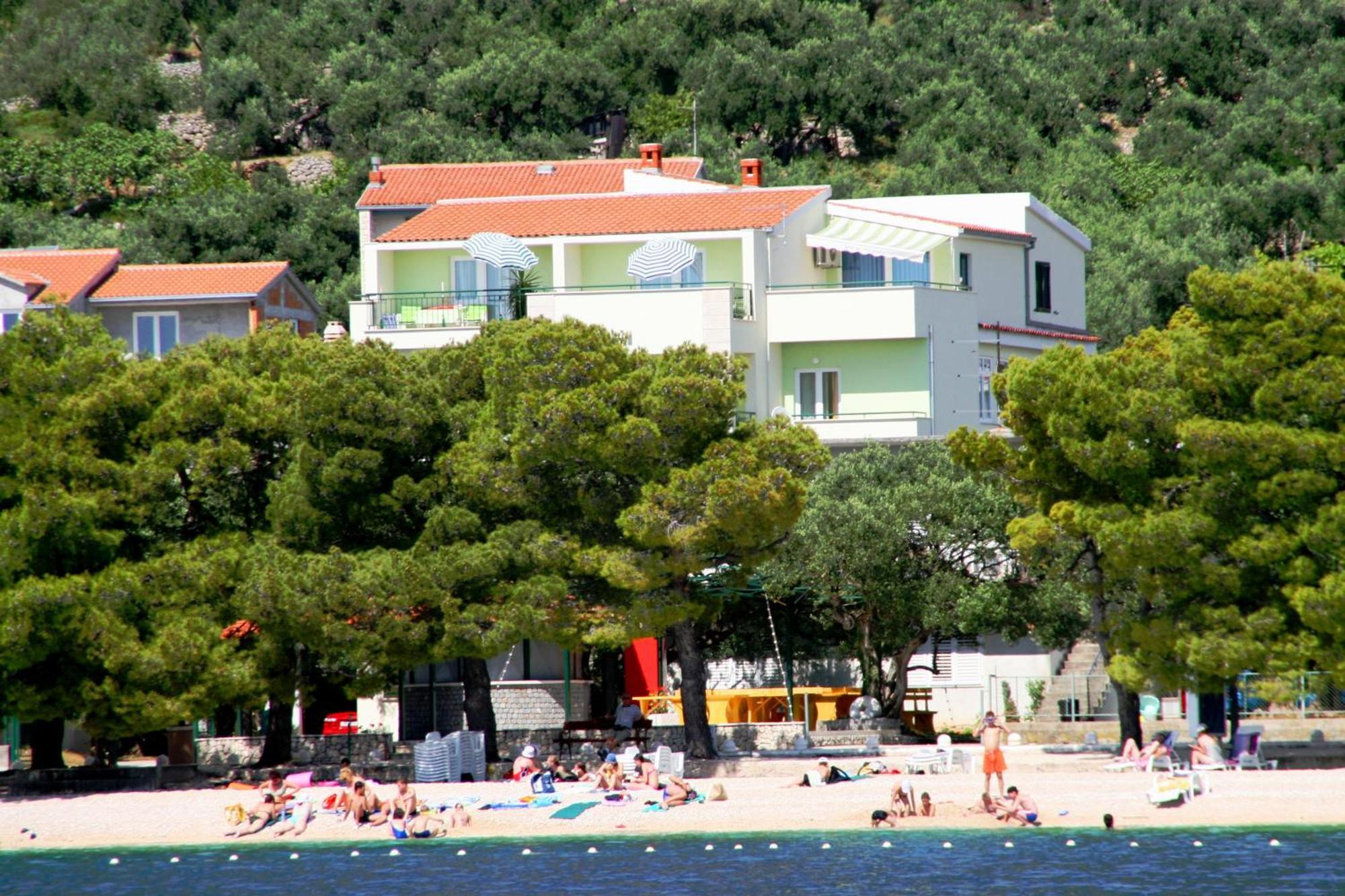 Rooms & Apartments Villa Anka Tučepi Екстериор снимка