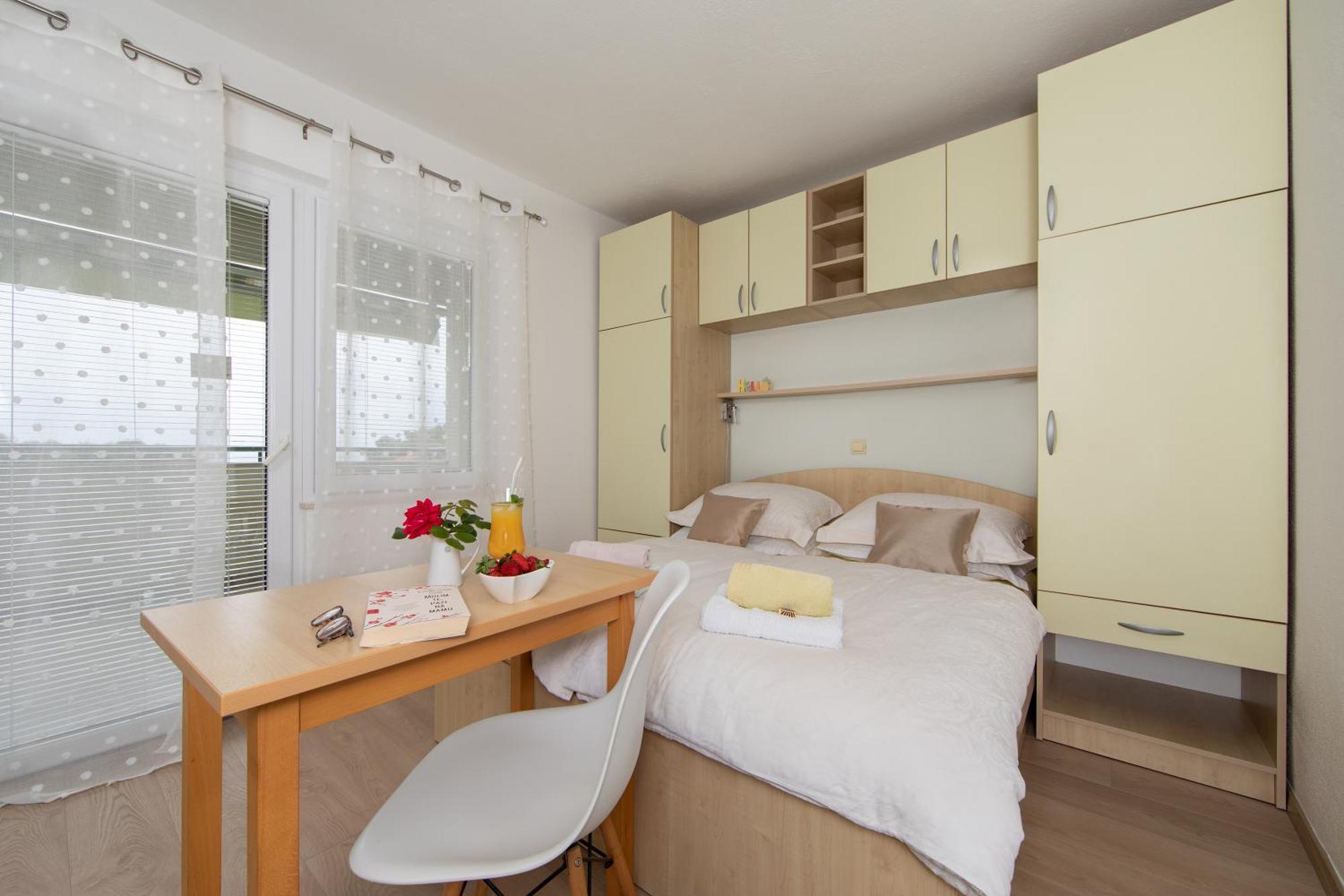 Rooms & Apartments Villa Anka Tučepi Екстериор снимка