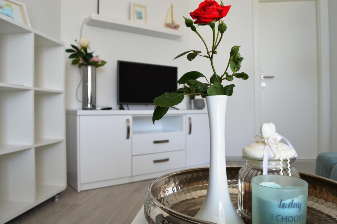 Rooms & Apartments Villa Anka Tučepi Екстериор снимка