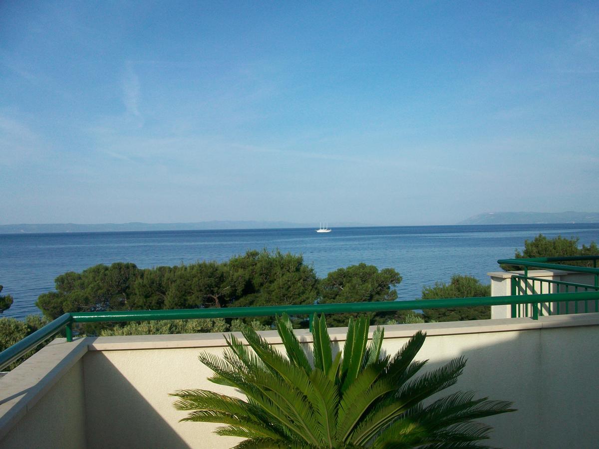 Rooms & Apartments Villa Anka Tučepi Екстериор снимка